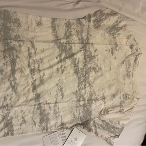 BRAND NEW Organic Daily Camo Tee in White and Grey Camoflauge! Size Medium.